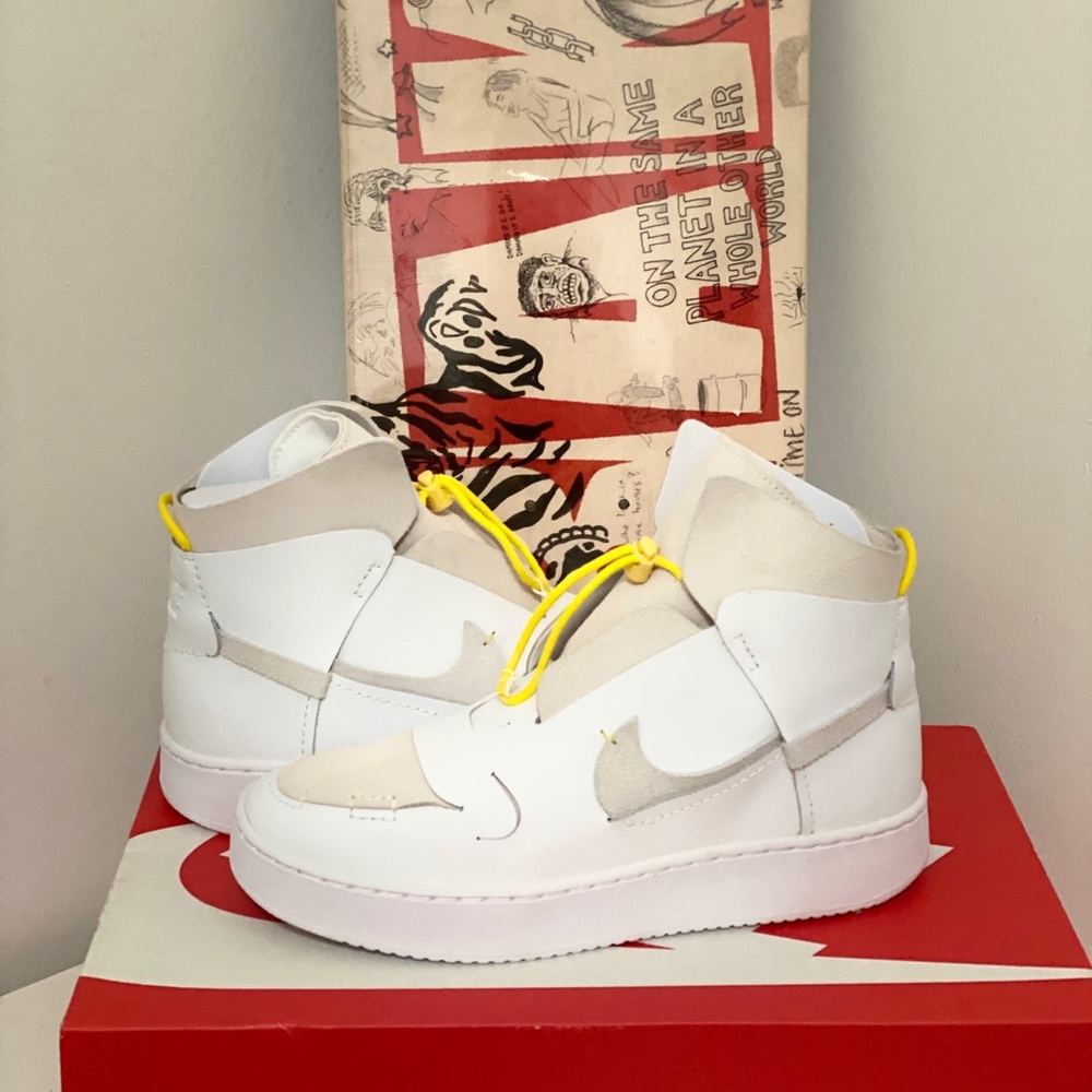 Nike 🛑SOLD🛑Vandalised women LX  size 9